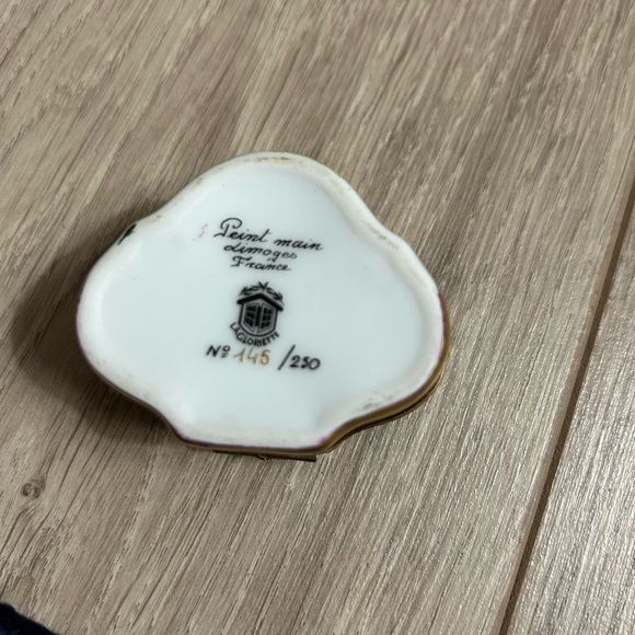 Limoges Trinket Box LaGloriette No. 145/250 Handpainted France Cranberry & Gold - Picture 8 of 11